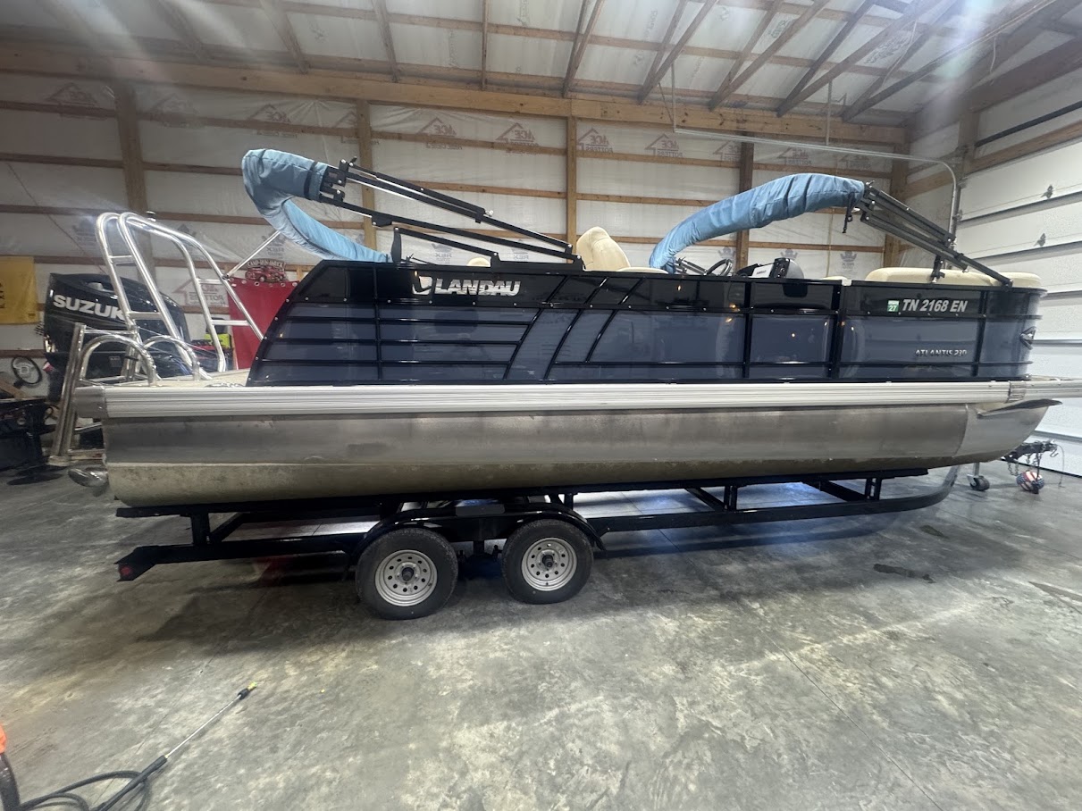 Detailed Landau pontoon boat